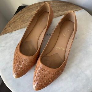 Trotters Tan Woven Leather Pointed Flats